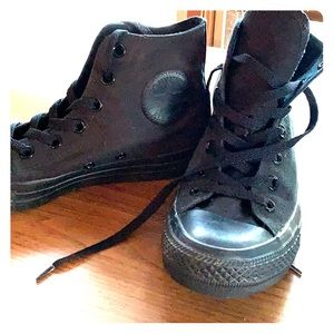 Black high top converse